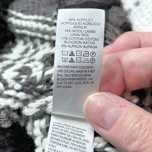 Lucky Brand Zip-Front Shawl Collar Bear Cardigan Aztec Print Sz Medium - Picture 9 of 9